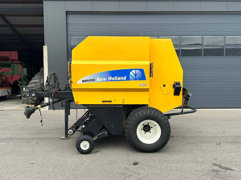 New Holland BR6090 balenpers - Kmetijski stroj: slika 4 New Holland BR6090 balenpers - Kmetijski stroj: slika 4
