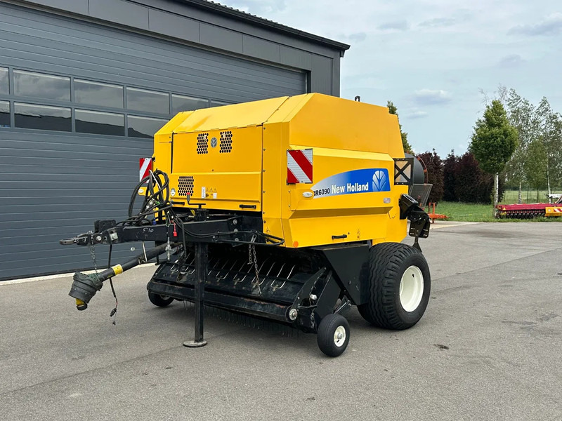 New Holland BR6090 balenpers - Kmetijski stroj: slika 3 New Holland BR6090 balenpers - Kmetijski stroj: slika 3