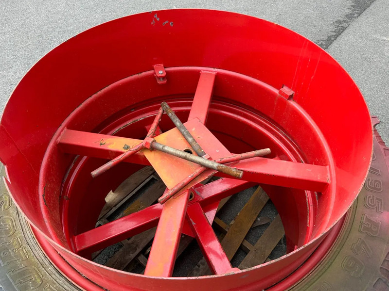 Taurus dubbellucht wielen - Gume in platišča za Kmetijski stroj: slika 5 Taurus dubbellucht wielen - Gume in platišča za Kmetijski stroj: slika 5