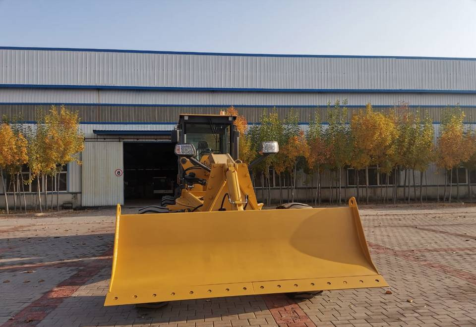 NEW MAXUS Cummins Road Grader Warranty up to 10 Years НОВА дорожня рівнялка MAXUS Cummins Гарантія до 10 Років NOWA równiarka drogowa MAXUS Cummins Gwarancja do 10 LAT - Greder: slika 4 NEW MAXUS Cummins Road Grader Warranty up to 10 Years НОВА дорожня рівнялка MAXUS Cummins Гарантія до 10 Років NOWA równiarka drogowa MAXUS Cummins Gwarancja do 10 LAT - Greder: slika 4