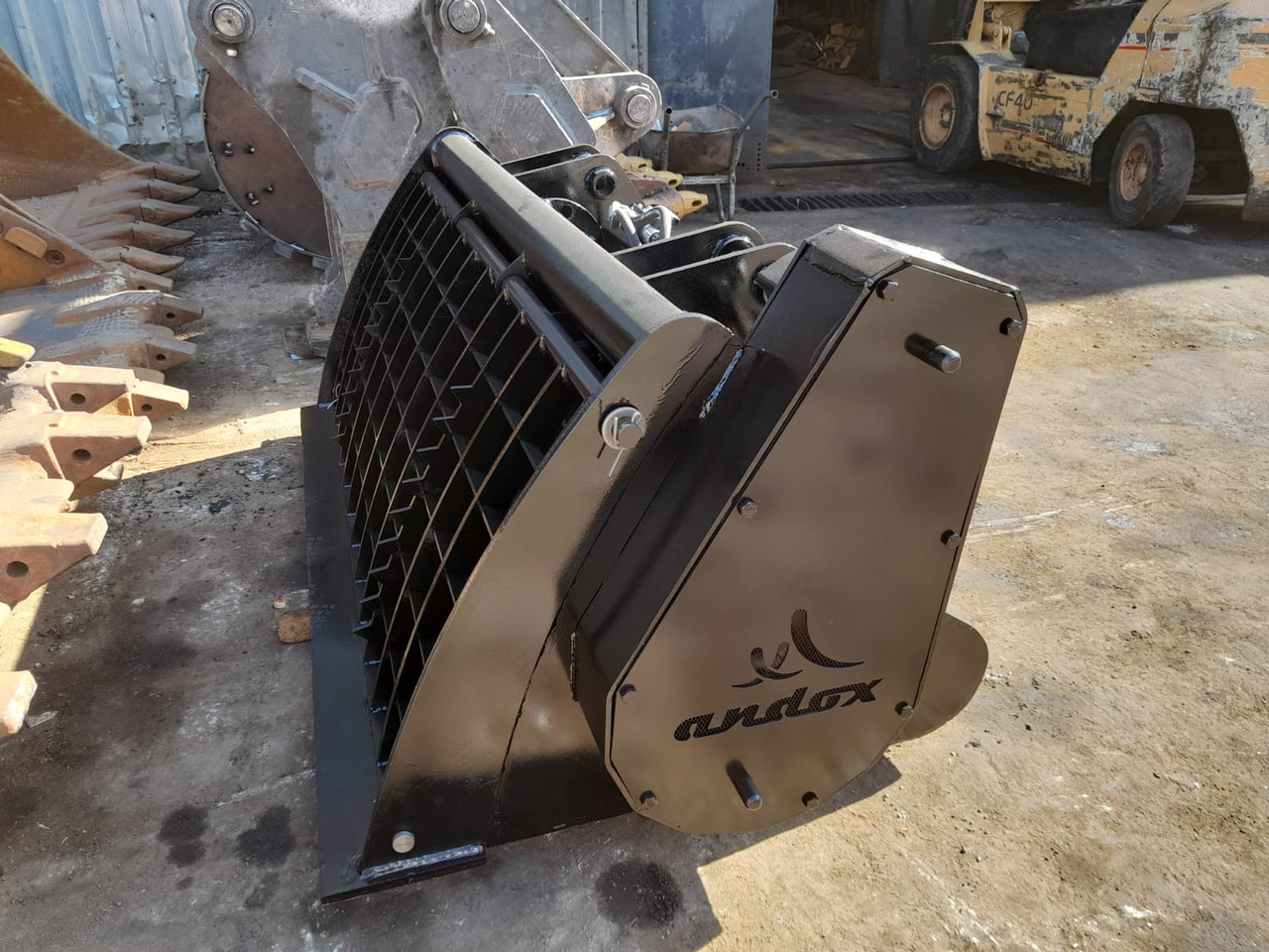 Bekoloader - Sortirna žlica za Gradbeni stroj: slika 3 Bekoloader - Sortirna žlica za Gradbeni stroj: slika 3