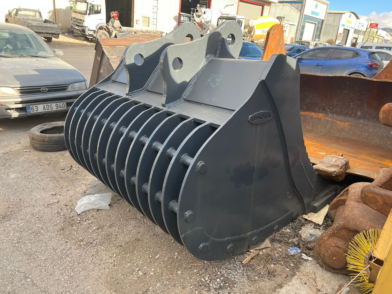 Komatsu - Sortirna žlica za Gradbeni stroj: slika 2 Komatsu - Sortirna žlica za Gradbeni stroj: slika 2