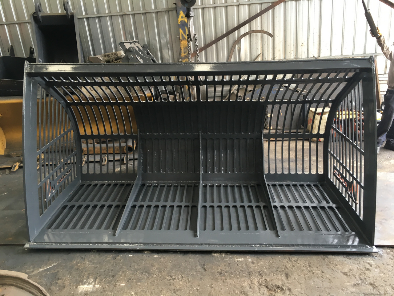 - Sortirna žlica za Gradbeni stroj: slika 3 - Sortirna žlica za Gradbeni stroj: slika 3