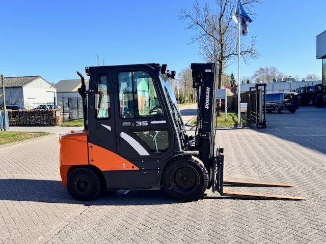 Doosan D35c Pro-7 - Diesel viličar: slika 2 Doosan D35c Pro-7 - Diesel viličar: slika 2