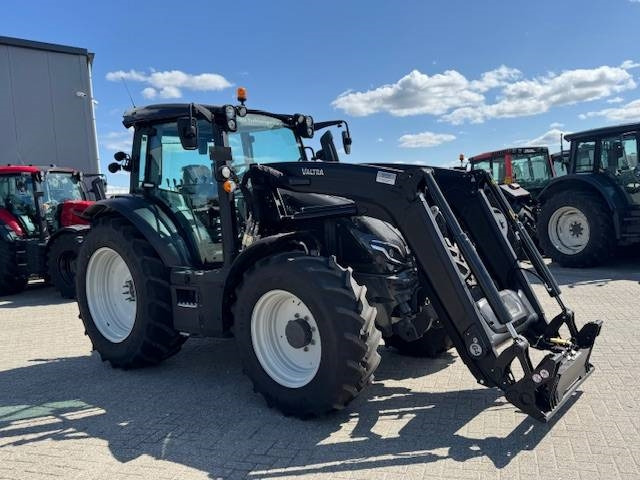 Valtra G125 Ecopower Active, 115 uur!! FH+PTO+Voorlader - Traktor: slika 4 Valtra G125 Ecopower Active, 115 uur!! FH+PTO+Voorlader - Traktor: slika 4
