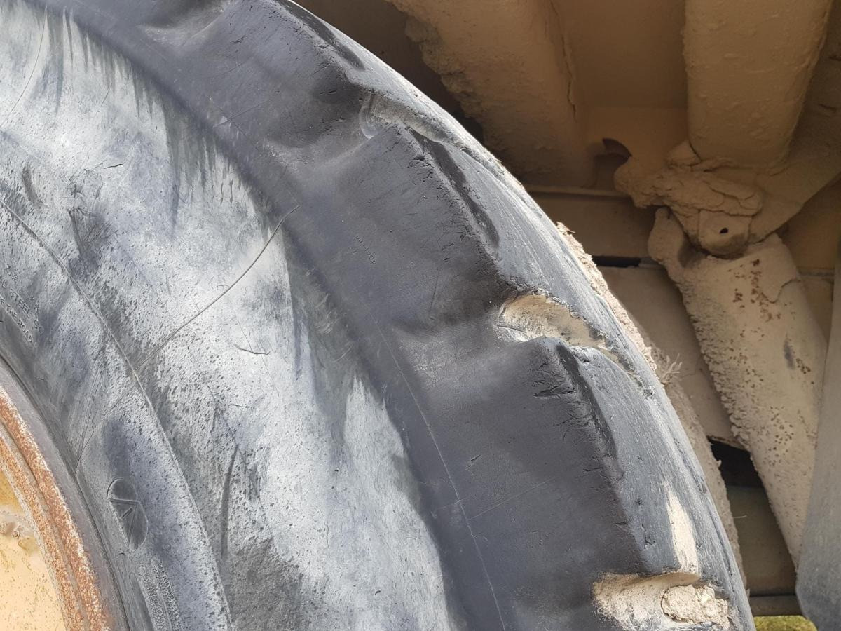 Togi demper/ Demper za skale Caterpillar 777 B: slika 20