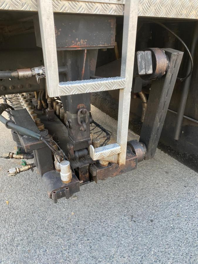 Renault Premium 300 CV lizing Renault Premium 300 CV: slika 18 Renault Premium 300 CV lizing Renault Premium 300 CV: slika 18