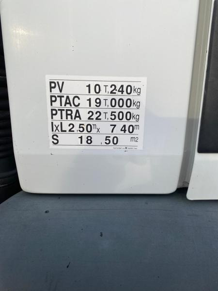 Renault Premium 300 CV lizing Renault Premium 300 CV: slika 9 Renault Premium 300 CV lizing Renault Premium 300 CV: slika 9