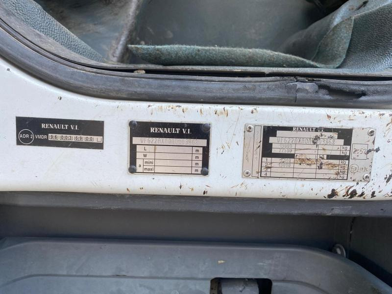 Renault Premium 300 CV lizing Renault Premium 300 CV: slika 10 Renault Premium 300 CV lizing Renault Premium 300 CV: slika 10