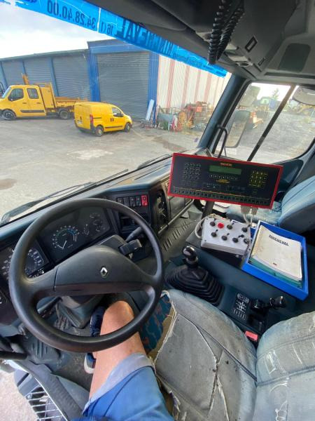 Renault Premium 300 CV lizing Renault Premium 300 CV: slika 11 Renault Premium 300 CV lizing Renault Premium 300 CV: slika 11