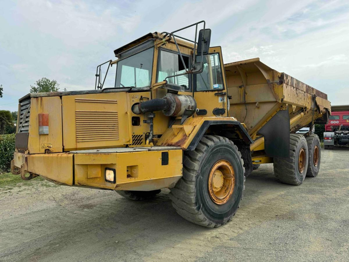 Volvo A 30 C 6x6 - Zglobni demper: slika 2 Volvo A 30 C 6x6 - Zglobni demper: slika 2