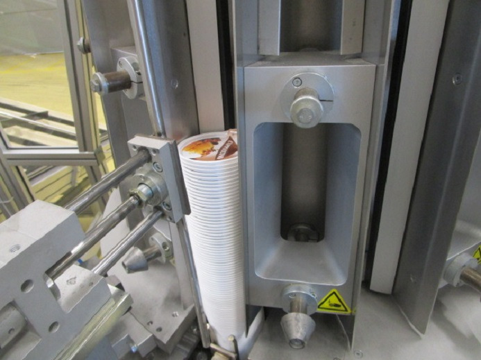 DECKEL ETIKETTIER ANLAGE SCHLEUTER GU 2 DU (RUNDLÄUFER) MIT LÖFFELEINLEGESTATION RNA SRC-N-630-1R - Oprema za pakiranje: slika 5 DECKEL ETIKETTIER ANLAGE SCHLEUTER GU 2 DU (RUNDLÄUFER) MIT LÖFFELEINLEGESTATION RNA SRC-N-630-1R - Oprema za pakiranje: slika 5