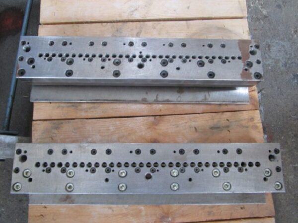 2 x STANZWERKZEUG KUGLER STANZMASCHINE - Rezervni deli za Tiskarski stroj: slika 1 2 x STANZWERKZEUG KUGLER STANZMASCHINE - Rezervni deli za Tiskarski stroj: slika 1