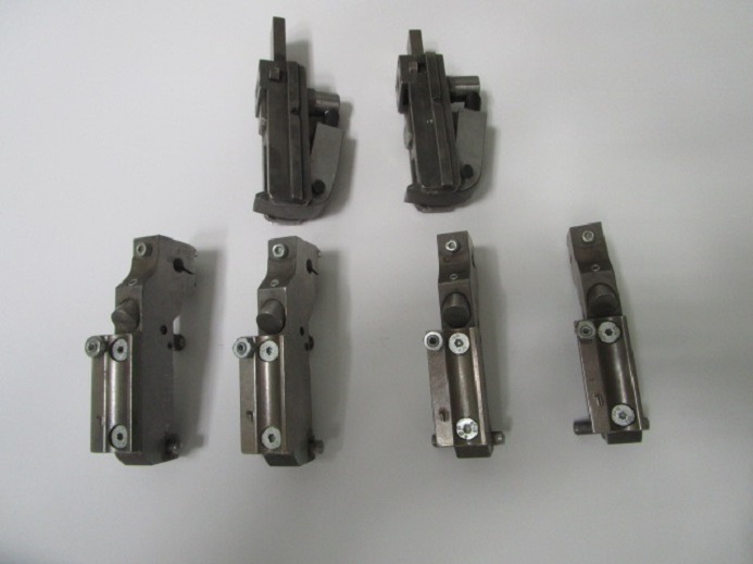 4xRINGÖSEN BAUTEILE UND 2xHEFTKOPF BAUTEILE  FÜR HEFTKÖPFE HOHNER 48/5 S - Rezervni deli za Tiskarski stroj: slika 2 4xRINGÖSEN BAUTEILE UND 2xHEFTKOPF BAUTEILE  FÜR HEFTKÖPFE HOHNER 48/5 S - Rezervni deli za Tiskarski stroj: slika 2