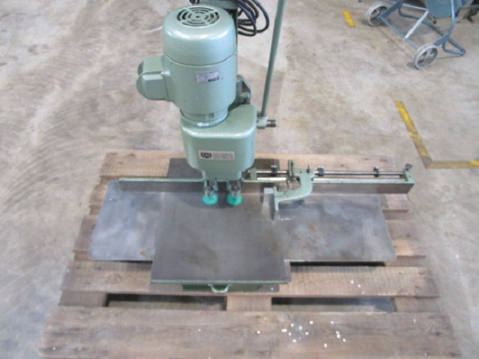 ZWEISPINDELBOHRMASCHINE HANG 136 D - Tiskarski stroj: slika 1 ZWEISPINDELBOHRMASCHINE HANG 136 D - Tiskarski stroj: slika 1