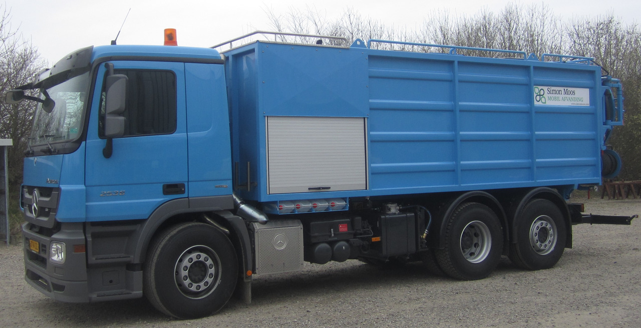 Mercedes VacuDrain 1372 - Vakuumski tovornjak: slika 4 Mercedes VacuDrain 1372 - Vakuumski tovornjak: slika 4