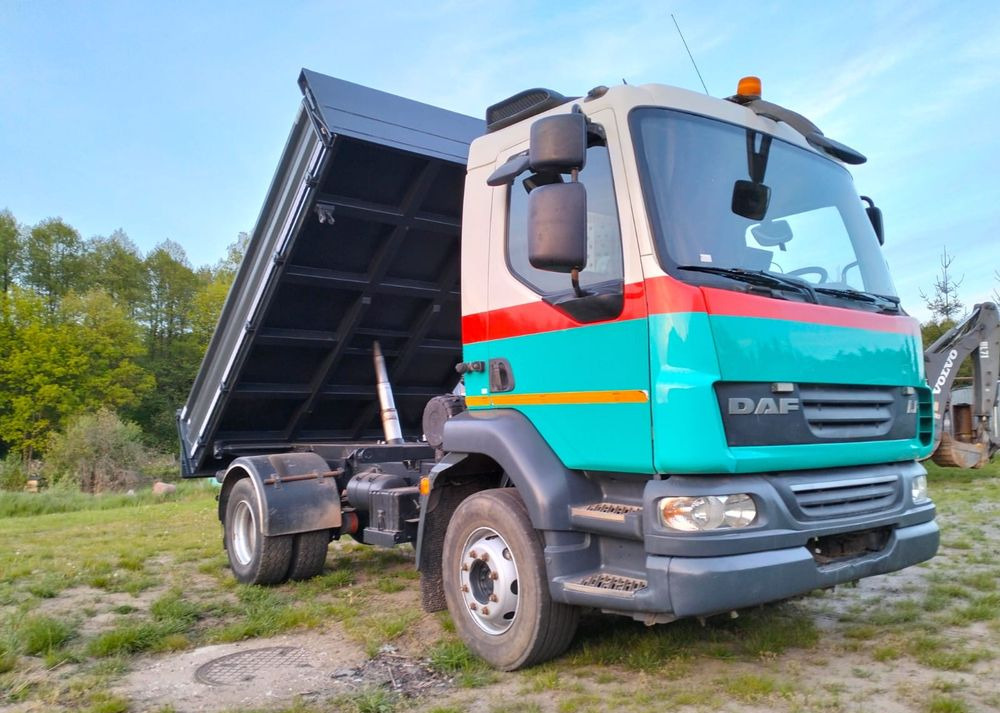 DAF LF 55.220 - Tovornjak prekucnik: slika 2 DAF LF 55.220 - Tovornjak prekucnik: slika 2