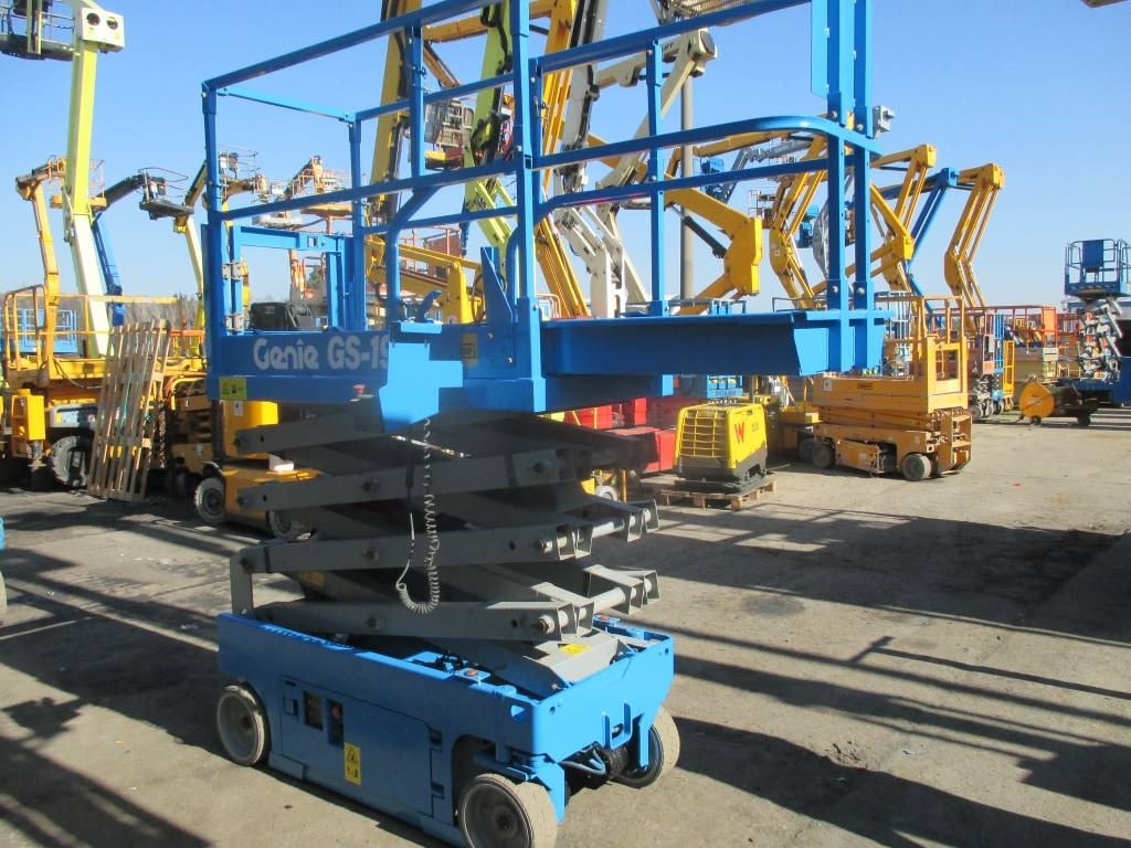 Genie GS 1932 - Škarjasta dvižna ploščad: slika 4 Genie GS 1932 - Škarjasta dvižna ploščad: slika 4