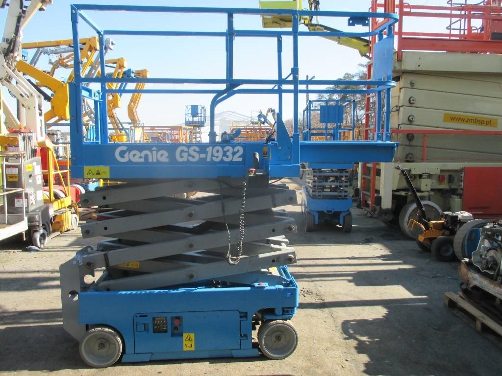 Genie GS 1932 - Škarjasta dvižna ploščad: slika 5 Genie GS 1932 - Škarjasta dvižna ploščad: slika 5