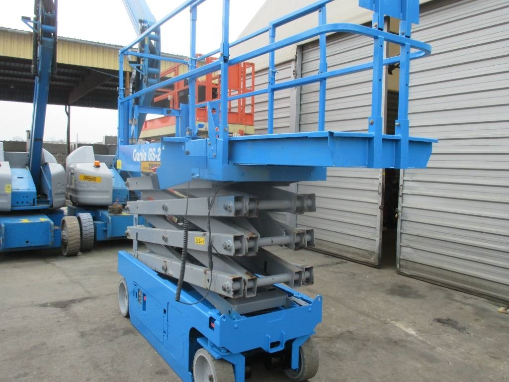 Genie GS 2632 - Škarjasta dvižna ploščad: slika 5 Genie GS 2632 - Škarjasta dvižna ploščad: slika 5