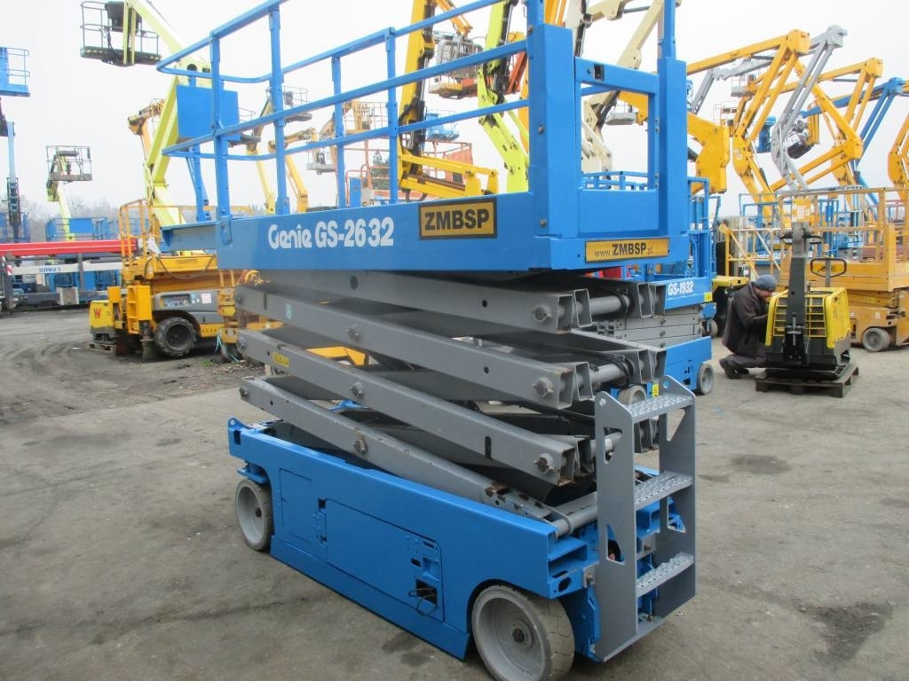 Genie GS 2632 - Škarjasta dvižna ploščad: slika 4 Genie GS 2632 - Škarjasta dvižna ploščad: slika 4