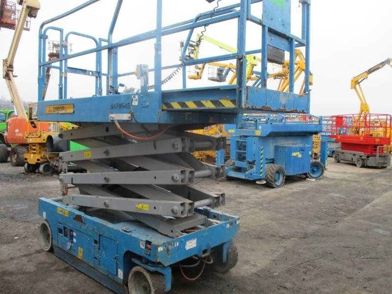 Genie GS 2646 - Škarjasta dvižna ploščad: slika 4 Genie GS 2646 - Škarjasta dvižna ploščad: slika 4