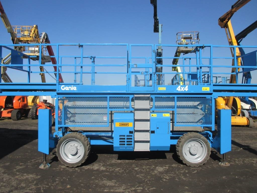 Genie GS 4390 RT - Škarjasta dvižna ploščad: slika 1 Genie GS 4390 RT - Škarjasta dvižna ploščad: slika 1