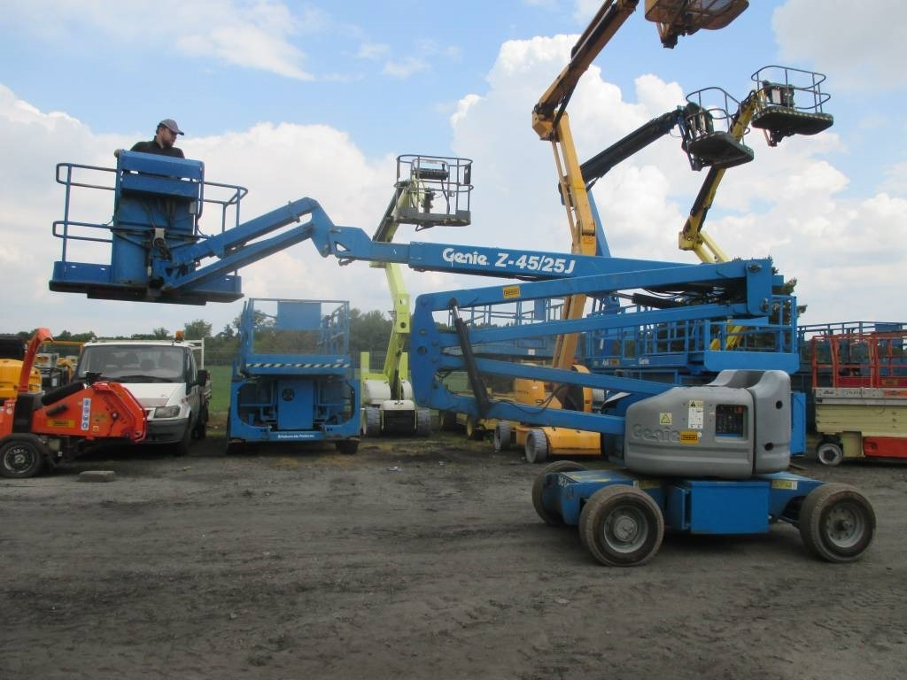 Genie Z 45/25 J DC - Zglobna dvižna ploščad: slika 1 Genie Z 45/25 J DC - Zglobna dvižna ploščad: slika 1