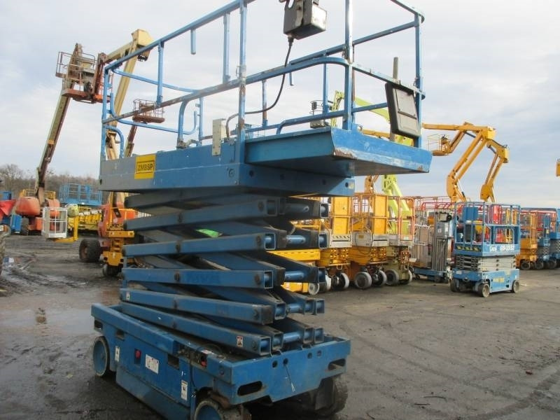 Haulotte Compact 14 - Škarjasta dvižna ploščad: slika 4 Haulotte Compact 14 - Škarjasta dvižna ploščad: slika 4