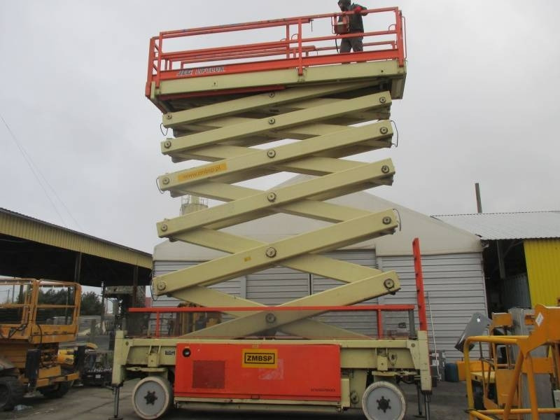 JLG Liftlux 245-12 - Škarjasta dvižna ploščad: slika 1 JLG Liftlux 245-12 - Škarjasta dvižna ploščad: slika 1