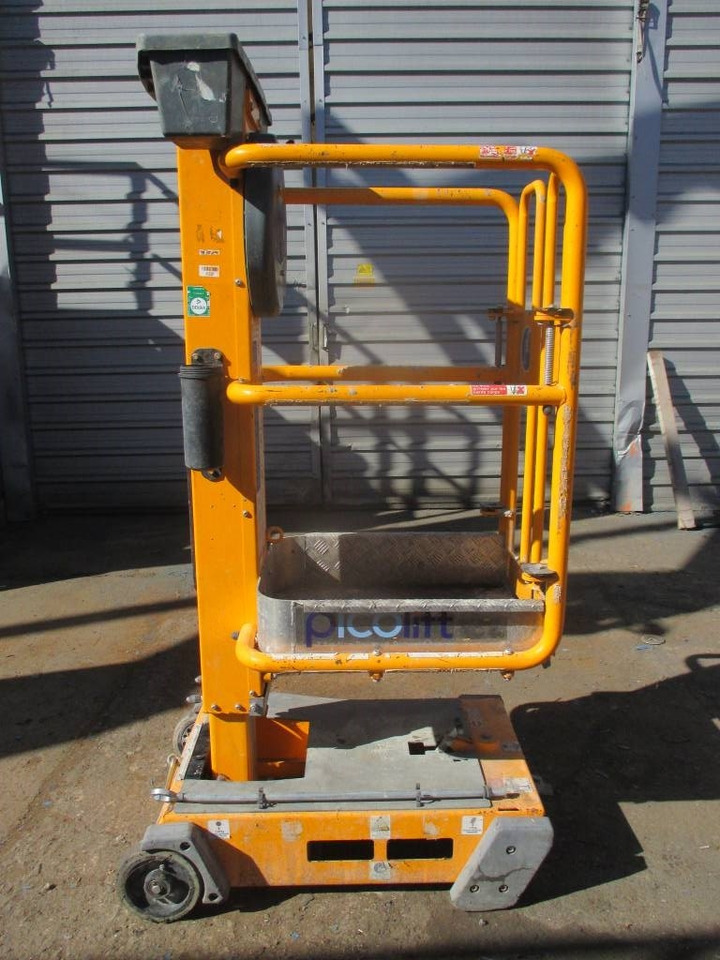 JLG Pecolift - Vertikalni dvižni teleskop: slika 1 JLG Pecolift - Vertikalni dvižni teleskop: slika 1