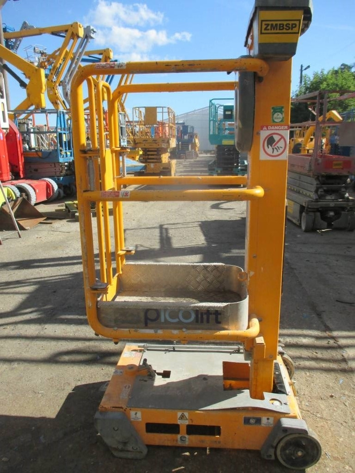 JLG Pecolift - Vertikalni dvižni teleskop: slika 5 JLG Pecolift - Vertikalni dvižni teleskop: slika 5