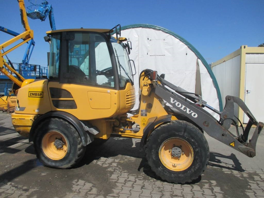 Volvo L 25 F - Kolesni nakladalec: slika 1 Volvo L 25 F - Kolesni nakladalec: slika 1