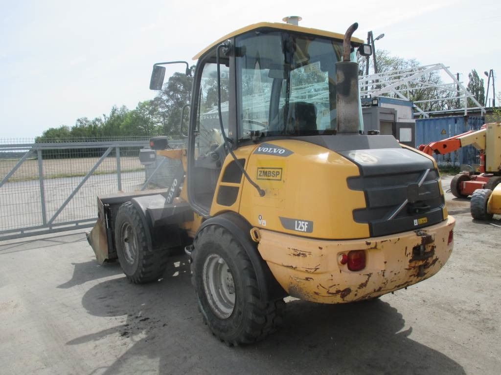 Volvo L 25 F - Kolesni nakladalec: slika 4 Volvo L 25 F - Kolesni nakladalec: slika 4
