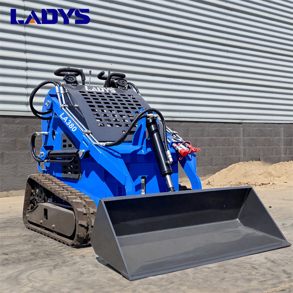 LADYS LA380 Mini Skid Steer Loader Compact Track Diesel Cheap Mini Skid Steer Loader For Sale With Mini Skid Steer Attachments 4 In 1 Bucket - Mini nakladalec: slika 2 LADYS LA380 Mini Skid Steer Loader Compact Track Diesel Cheap Mini Skid Steer Loader For Sale With Mini Skid Steer Attachments 4 In 1 Bucket - Mini nakladalec: slika 2