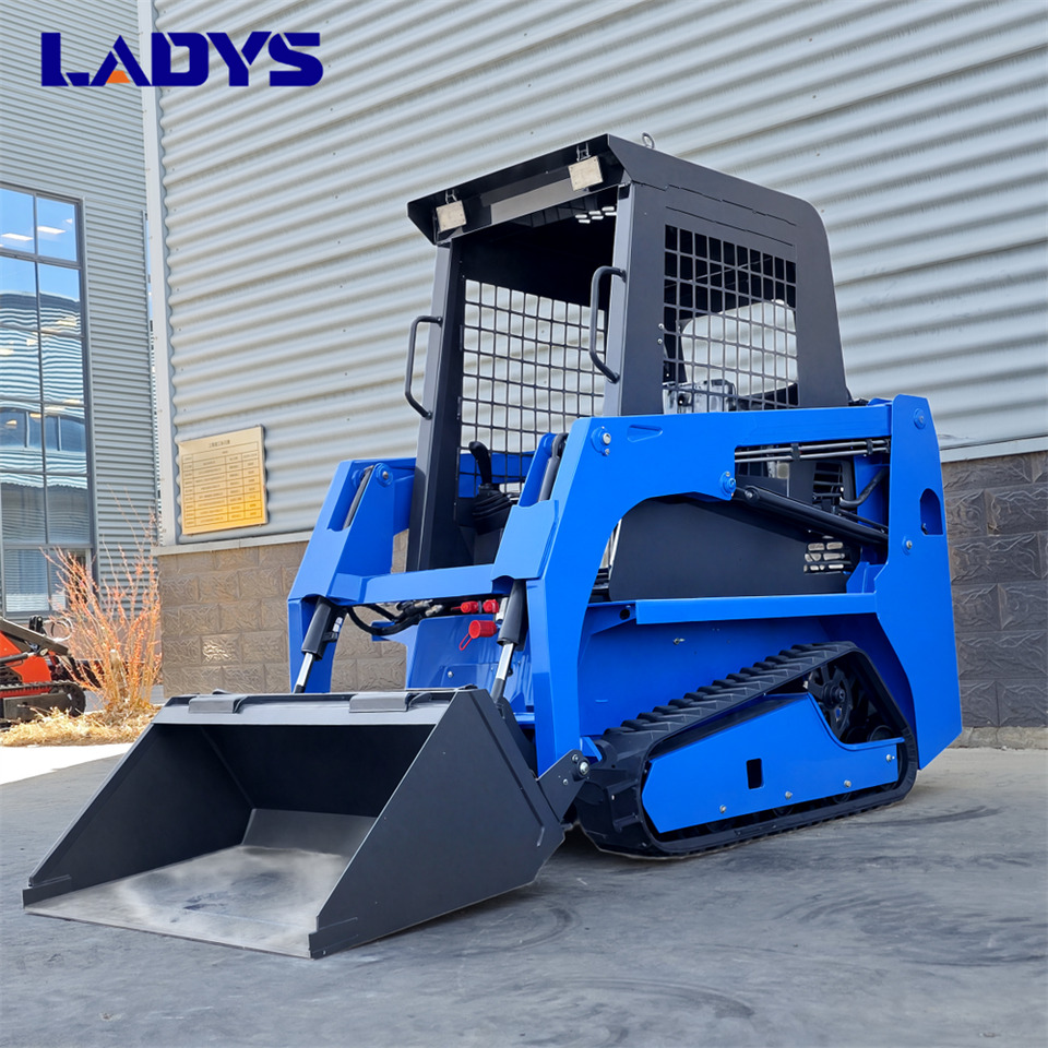 LADYS LADYS LA670 Mini Small Skid Steer Loader Compact Track Diesel Mini Skid Steer Loader For Sale With Small Mini Skid Steer Attachments 4 In 1 Bucket - Mini nakladalec: slika 4 LADYS LADYS LA670 Mini Small Skid Steer Loader Compact Track Diesel Mini Skid Steer Loader For Sale With Small Mini Skid Steer Attachments 4 In 1 Bucket - Mini nakladalec: slika 4