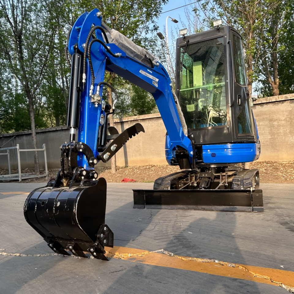 LEZUM DY25U Mini Excavator Digger Miniexcavadora EPA Kubota Engine Mini Excavator For Sale With Mini Excavator Attachment Set - Bager goseničar: slika 3 LEZUM DY25U Mini Excavator Digger Miniexcavadora EPA Kubota Engine Mini Excavator For Sale With Mini Excavator Attachment Set - Bager goseničar: slika 3