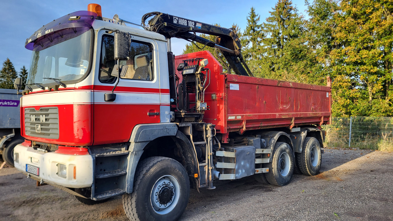 MAN 33.414 6X6 HIAB 102 33.414 - Tovornjak prekucnik: slika 1 MAN 33.414 6X6 HIAB 102 33.414 - Tovornjak prekucnik: slika 1