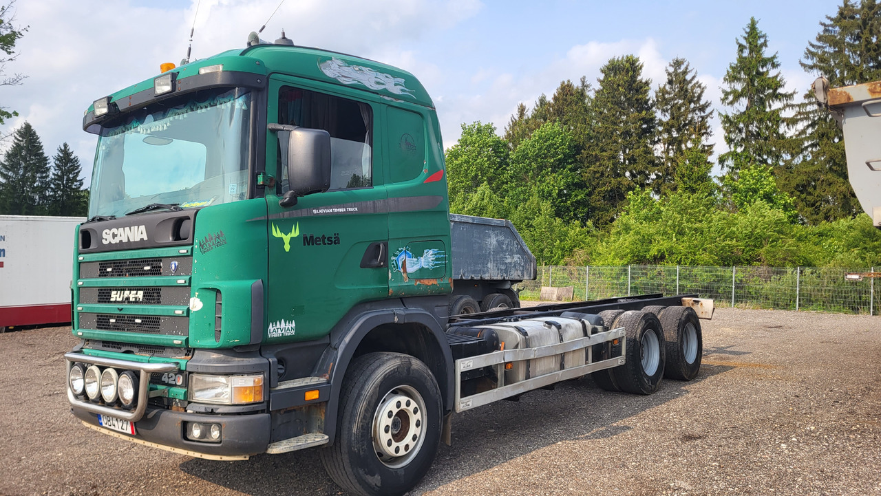 SCANIA R124 420 6X4 - Tovornjak-šasija: slika 1 SCANIA R124 420 6X4 - Tovornjak-šasija: slika 1