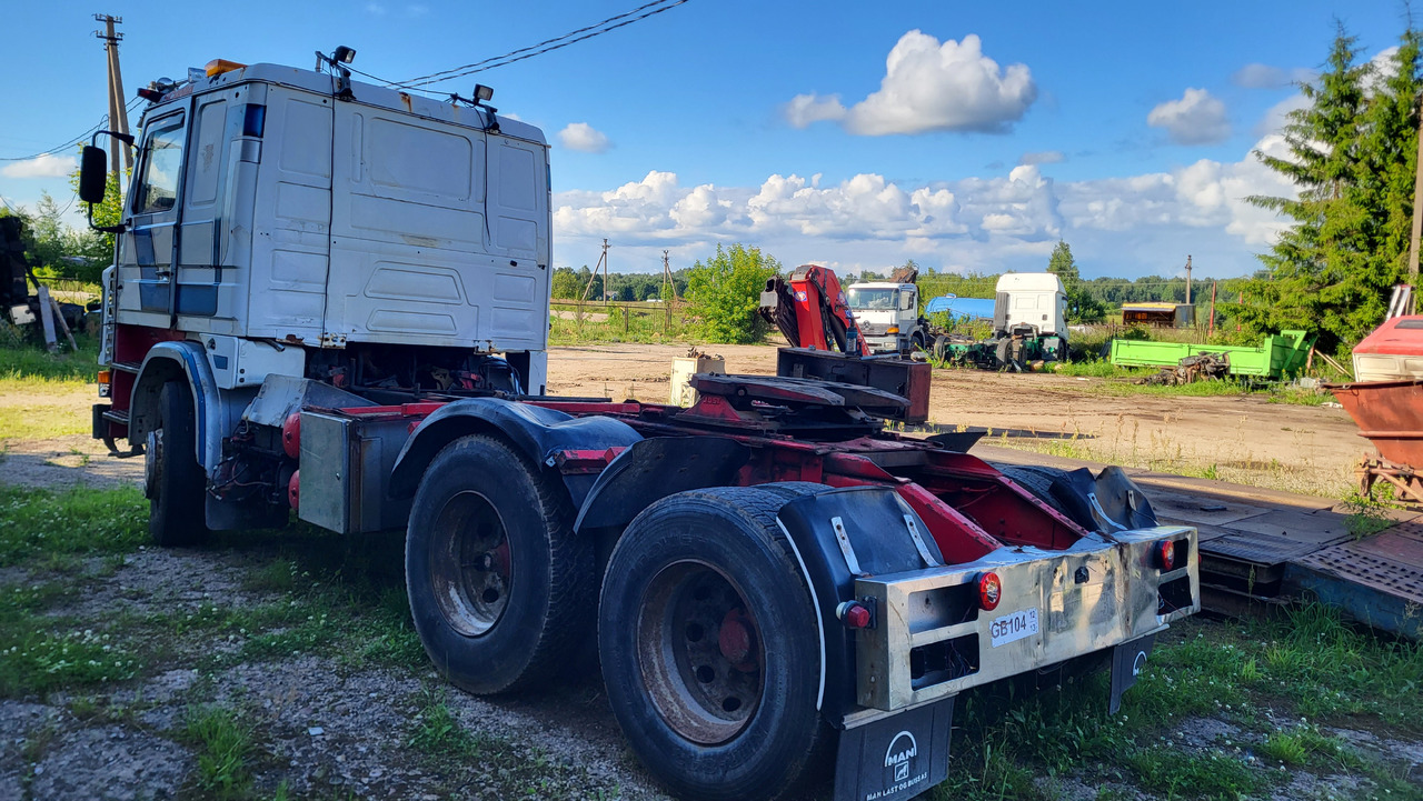 SCANIA R 142 H 6X2 SU KRANU - Vlačilec: slika 2 SCANIA R 142 H 6X2 SU KRANU - Vlačilec: slika 2