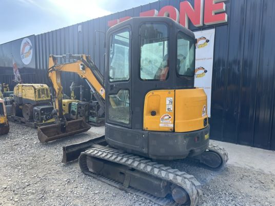 Bobcat E35 Cabine à 20500 € HT - Mini bager: slika 4 Bobcat E35 Cabine à 20500 € HT - Mini bager: slika 4
