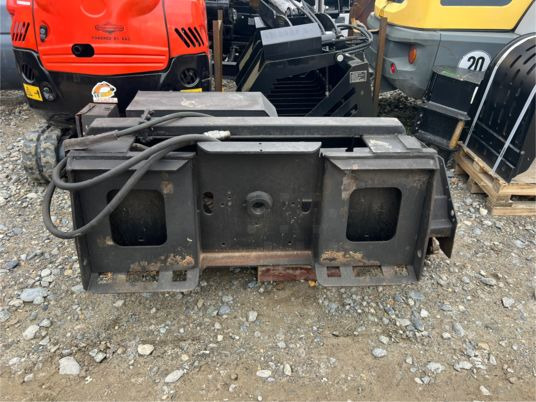 Broyeur forestier MBI pour chargeur - 3900€ NET - Gozdarski mulčer: slika 3 Broyeur forestier MBI pour chargeur - 3900€ NET - Gozdarski mulčer: slika 3