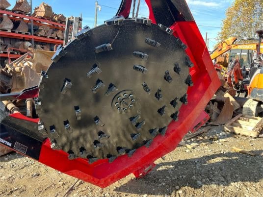 Broyeur forestier pour minichargeur - Gozdarski mulčer: slika 5 Broyeur forestier pour minichargeur - Gozdarski mulčer: slika 5