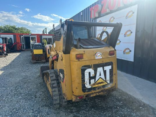 Caterpillar 259 B - 3 High Flow à 28500 € HT - Mini nakladalec: slika 4 Caterpillar 259 B - 3 High Flow à 28500 € HT - Mini nakladalec: slika 4
