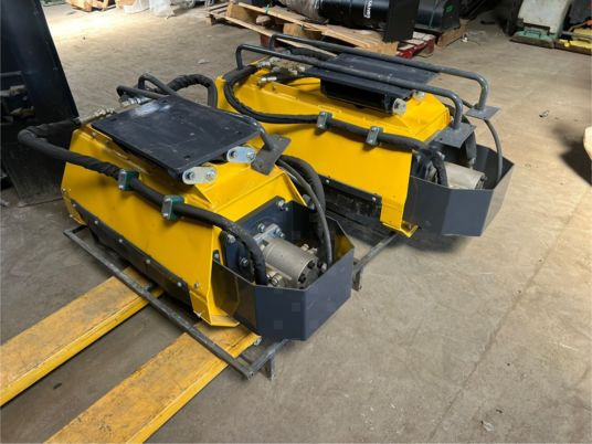 Epareuse pour pelle de 2T à 4T5 - Mulčer: slika 2 Epareuse pour pelle de 2T à 4T5 - Mulčer: slika 2