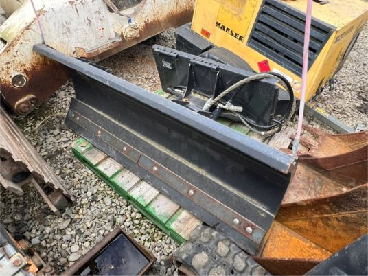 Lame de déneigement Bobcat - Snežni plug: slika 1 Lame de déneigement Bobcat - Snežni plug: slika 1