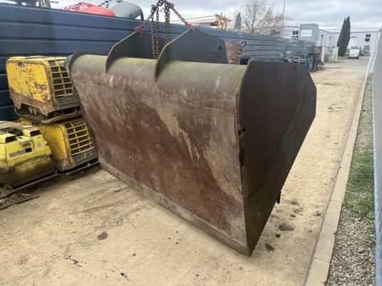 Manitou Godet distributeur - Žlica za Oprema za rokovanje z materiali: slika 4 Manitou Godet distributeur - Žlica za Oprema za rokovanje z materiali: slika 4