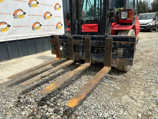 Manitou MSI40 Cabine à 27900 € HT - Diesel viličar: slika 4 Manitou MSI40 Cabine à 27900 € HT - Diesel viličar: slika 4