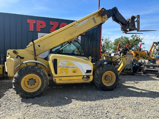 New Holland LM1745 - 17M - 4T5 à 29900 € HT - Teleskopski viličar: slika 3 New Holland LM1745 - 17M - 4T5 à 29900 € HT - Teleskopski viličar: slika 3