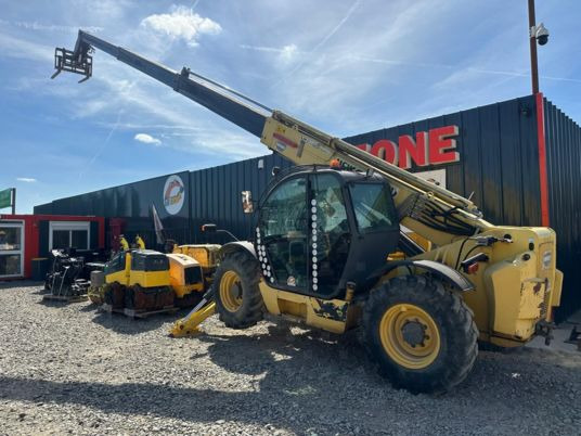 New Holland LM1745 - 17M - 4T5 à 29900 € HT - Teleskopski viličar: slika 2 New Holland LM1745 - 17M - 4T5 à 29900 € HT - Teleskopski viličar: slika 2